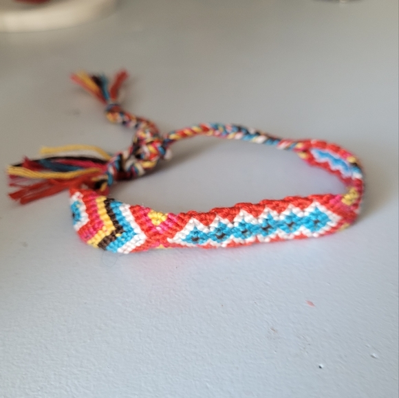 BUNDLE Woven blue and red bracelets - Picture 6 of 11